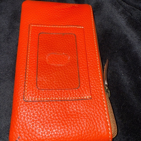 DOONEY & BOURKE RED PEBBLE LEATHER ID ZIP POUCH CASE - Picture 3 of 10